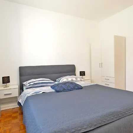 Fuer 7 Personen Ca 90 Qm In Medulin, Istrien Suedkueste Von Istrien *