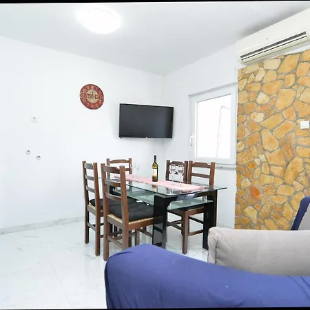 Fuer 7 Personen Ca 90 Qm In Medulin, Istrien Suedkueste Von Istrien Apartment *