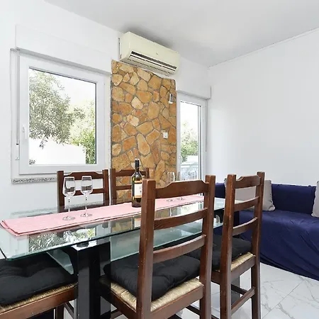 Apartment Fuer 7 Personen Ca 90 Qm In Medulin, Istrien Suedkueste Von Istrien *